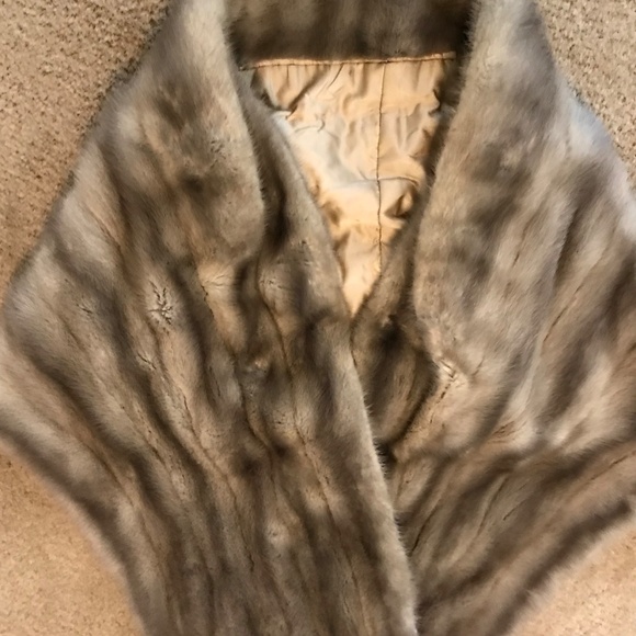 Vintage Mink Fur Stole – Silvery Gray - Picture 2 of 5